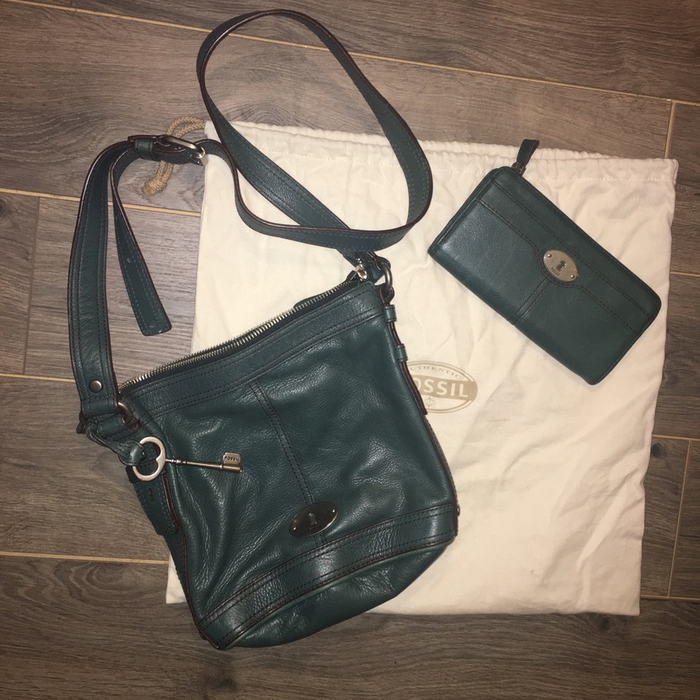 Fossil Crossbody & Matching Wallet - image 1